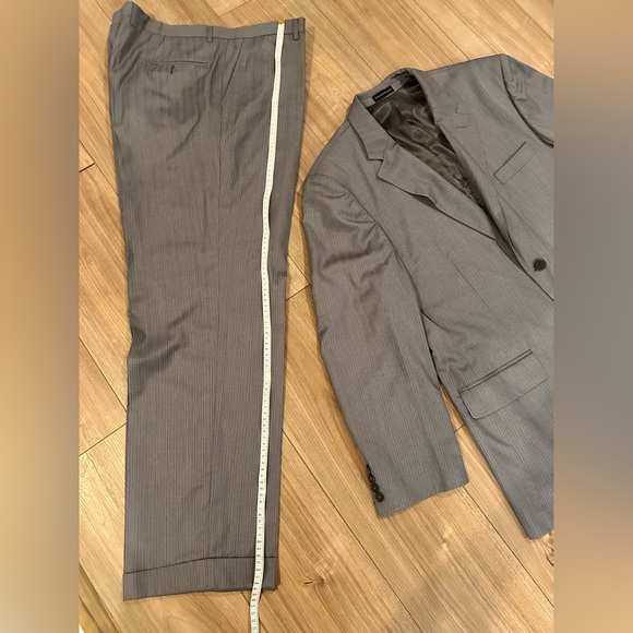 Ermenegildo Zegna Mens Gray Wool
Silk 2 Piece Suit Size 54x38 - Picture 9 of 13